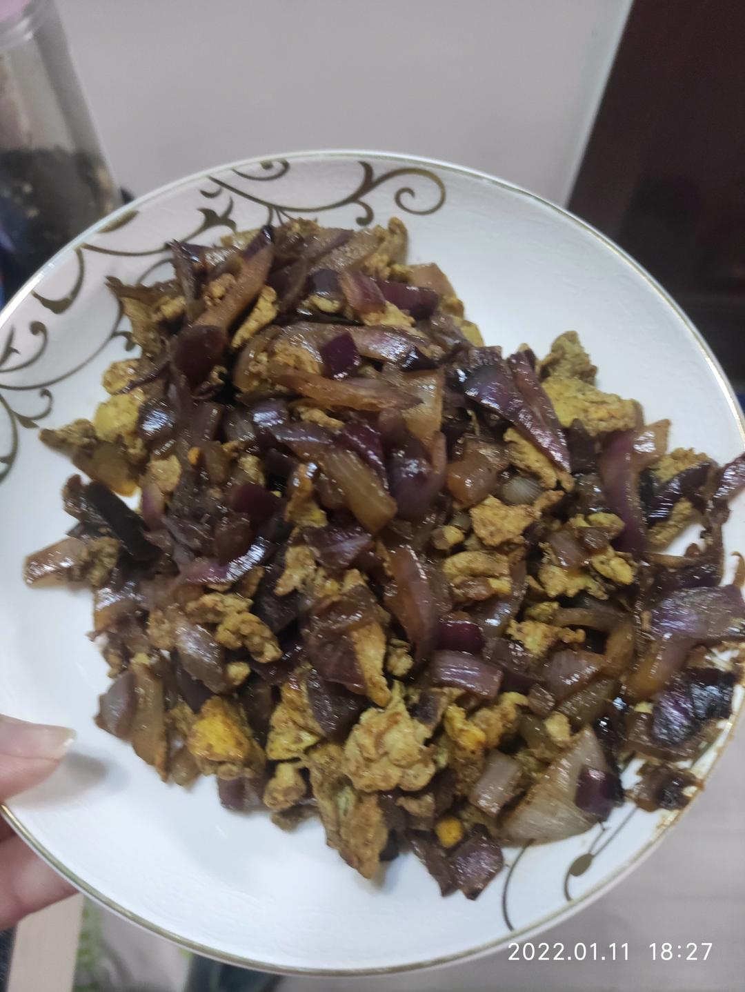 洋葱炒鸡蛋（5分钟快手菜）