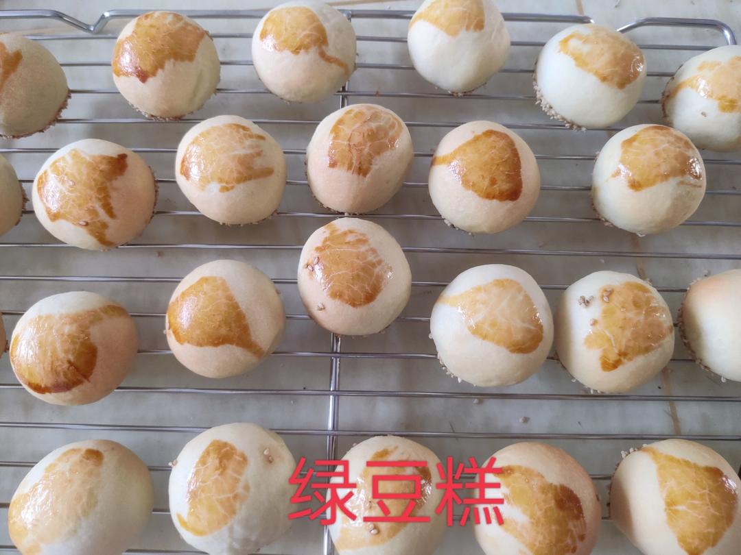 软皮奶香绿豆饼（网红版）
