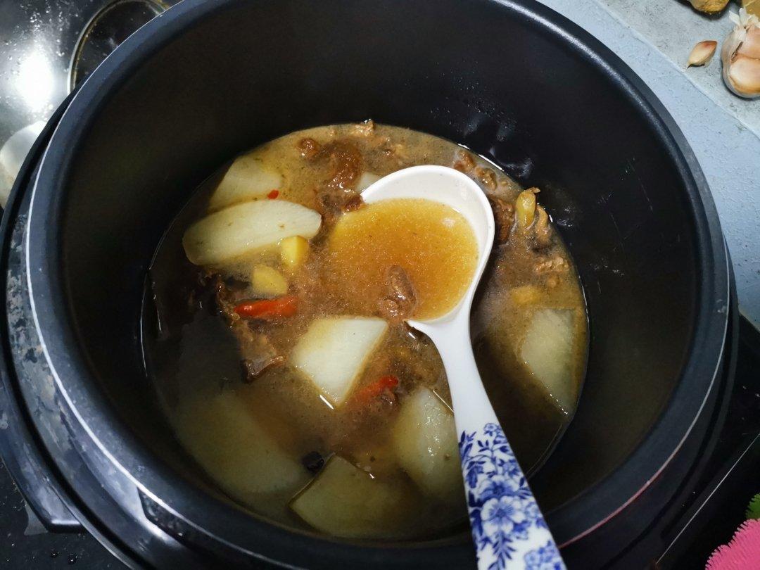 萝卜牛腩煲（高压锅版）