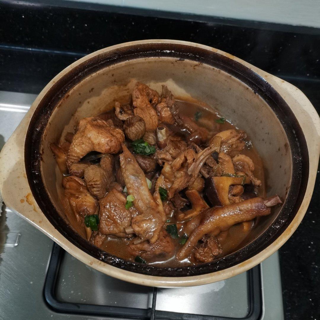 栗子焖鸡￨汁浓味郁、软糯入味