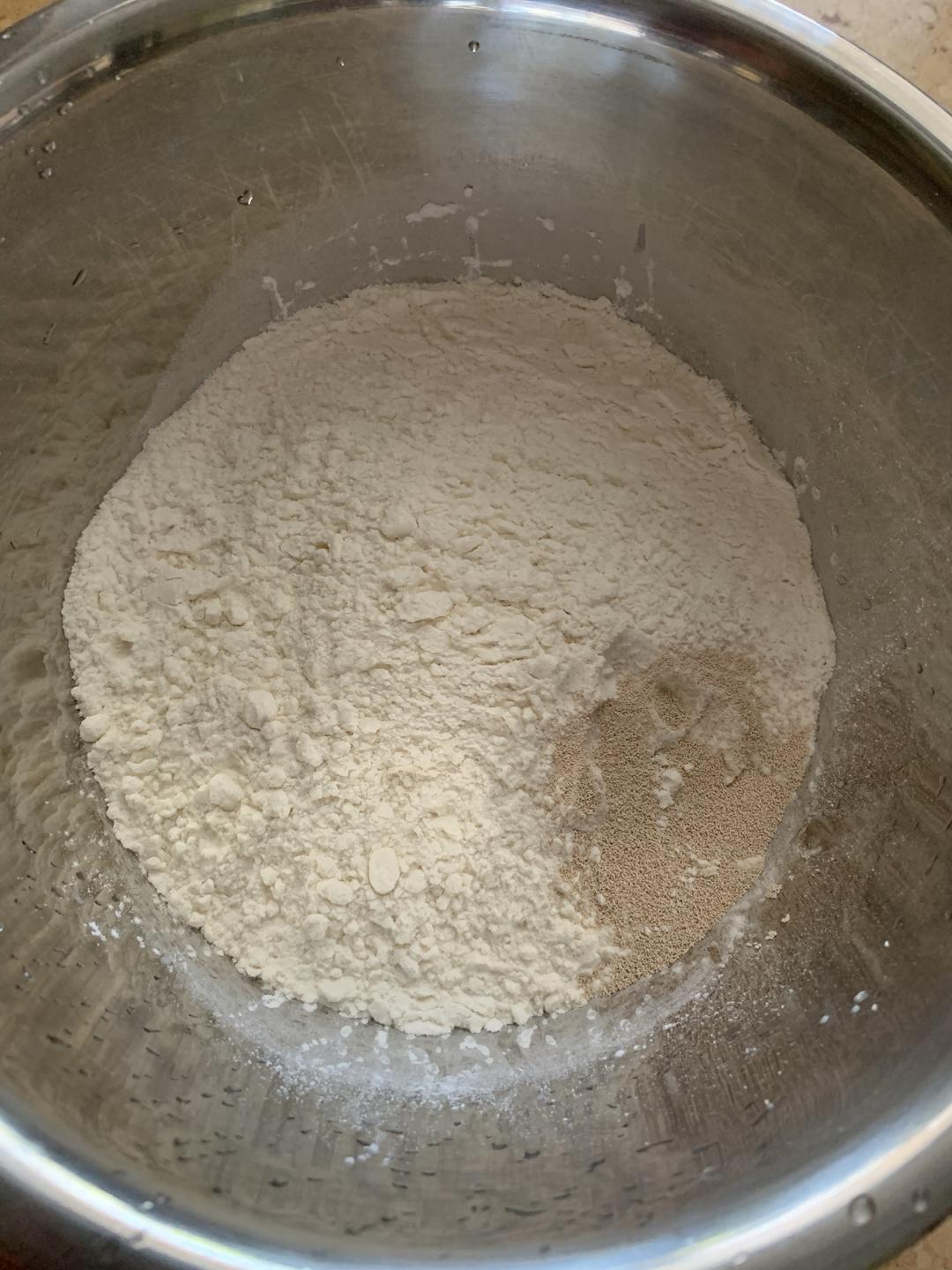 纯奶手撕吐司的做法 步骤1