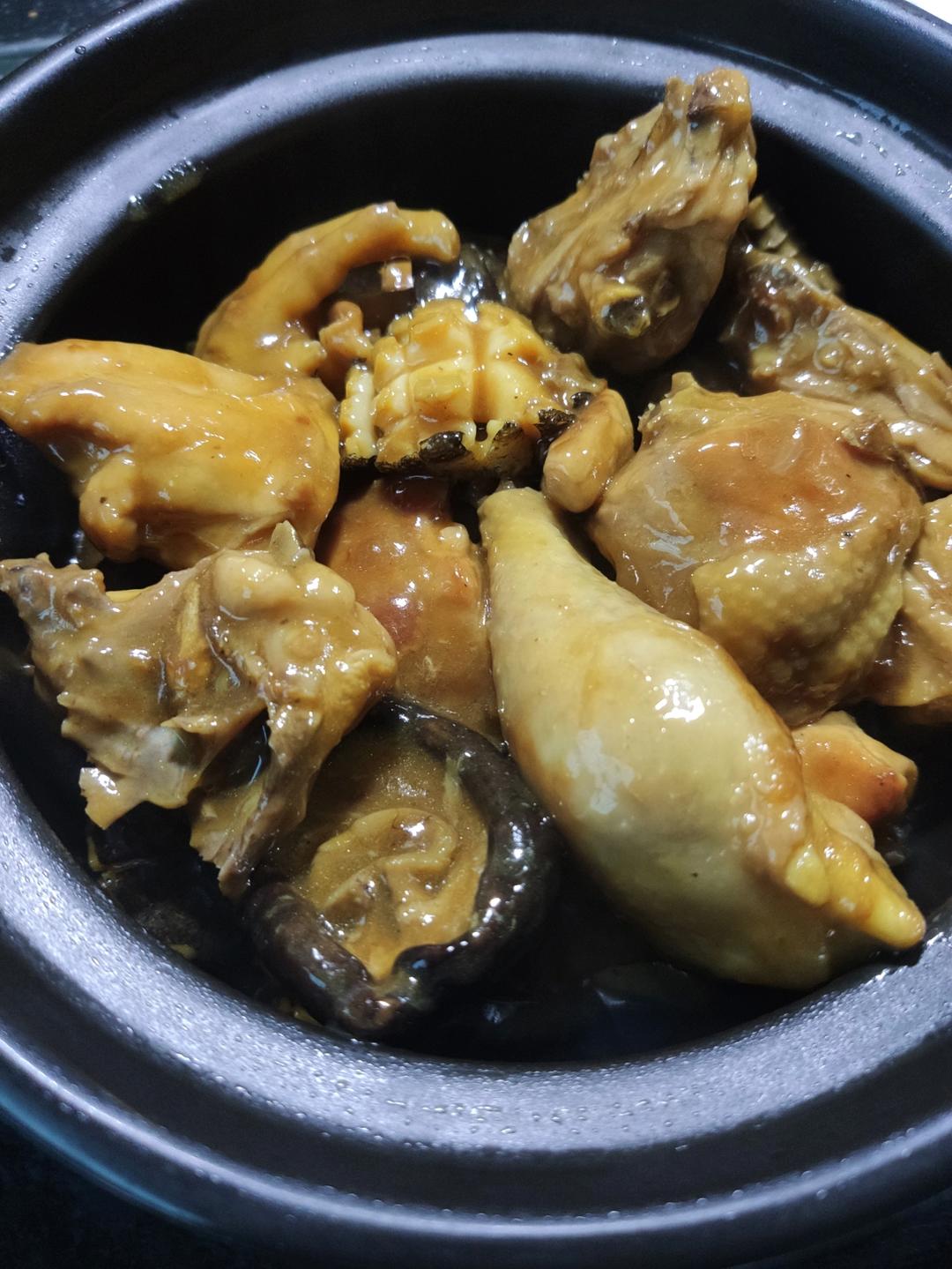 香味十足的沙姜鸡煲