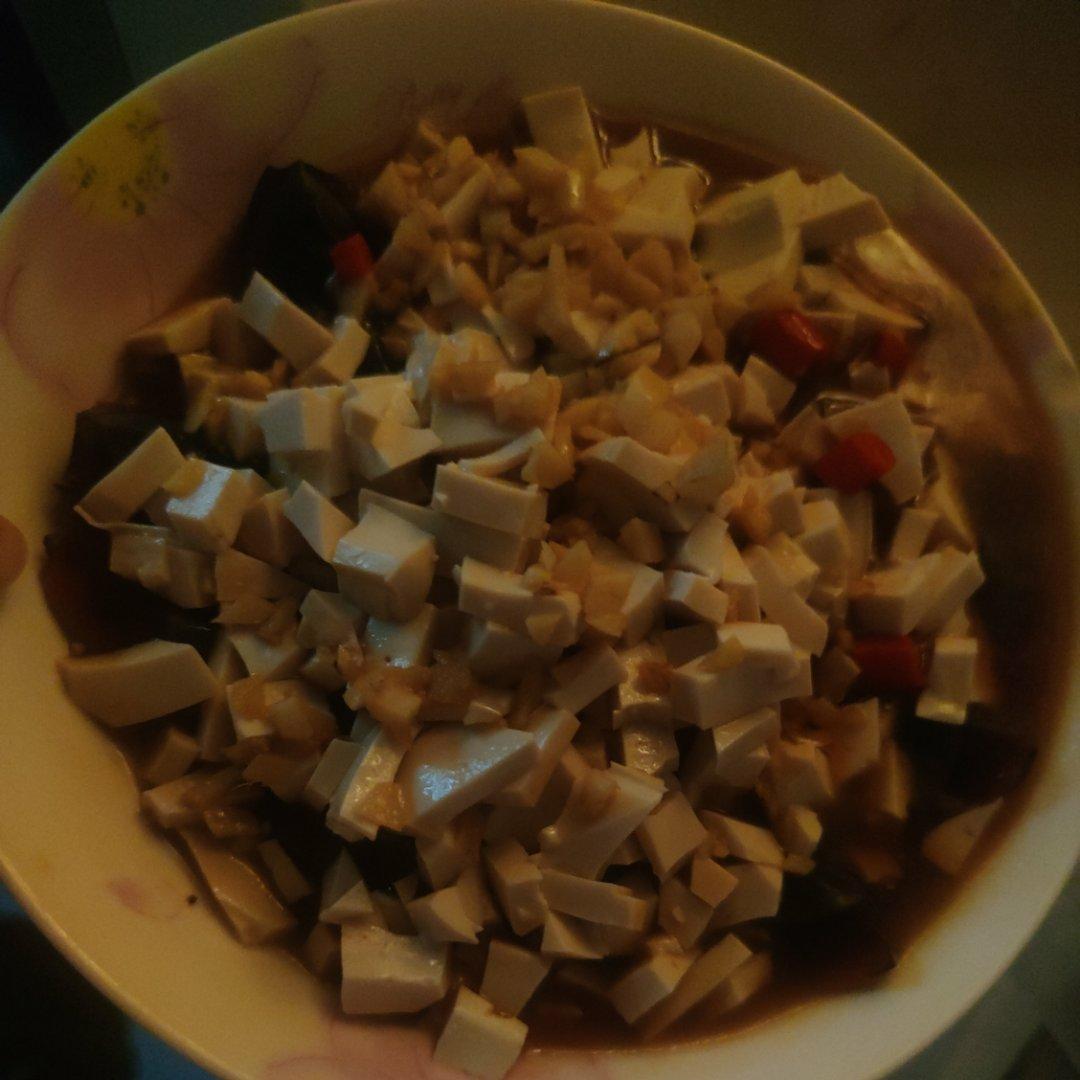 【凉拌皮蛋】酱汁这样调，好吃又爽口，美味翻倍