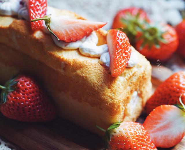 北海道草莓奶油雪藏天堂蛋糕