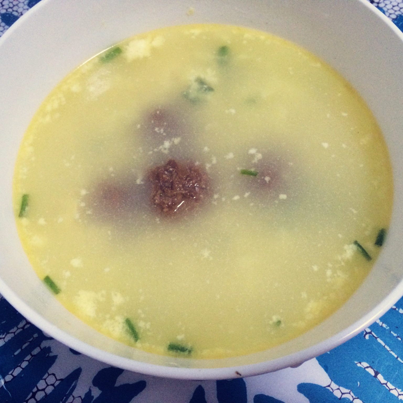 肉丸百合雪梨窝蛋汤（汽锅版）