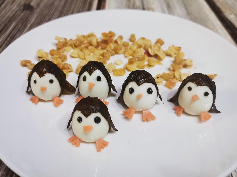 儿童创意餐：卡通企鹅鹌鹑蛋
