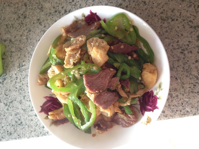油豆腐炒青椒