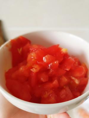 低卡美味又简单的番茄虾滑汤，了解一下🤓的做法 步骤5