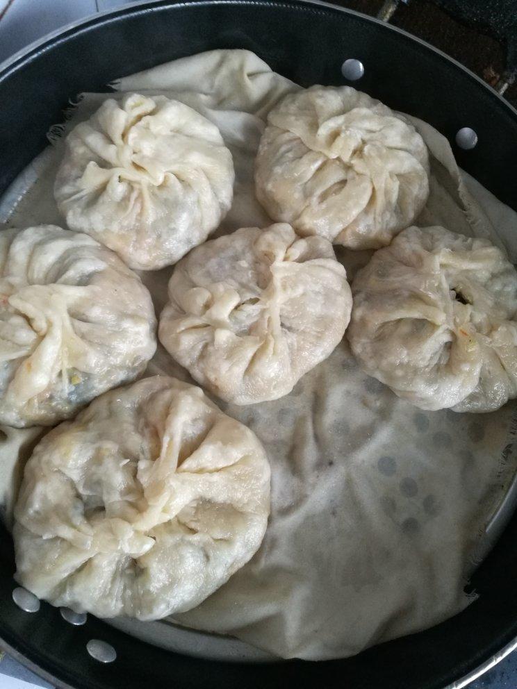 胡萝卜木耳鸡蛋素包子