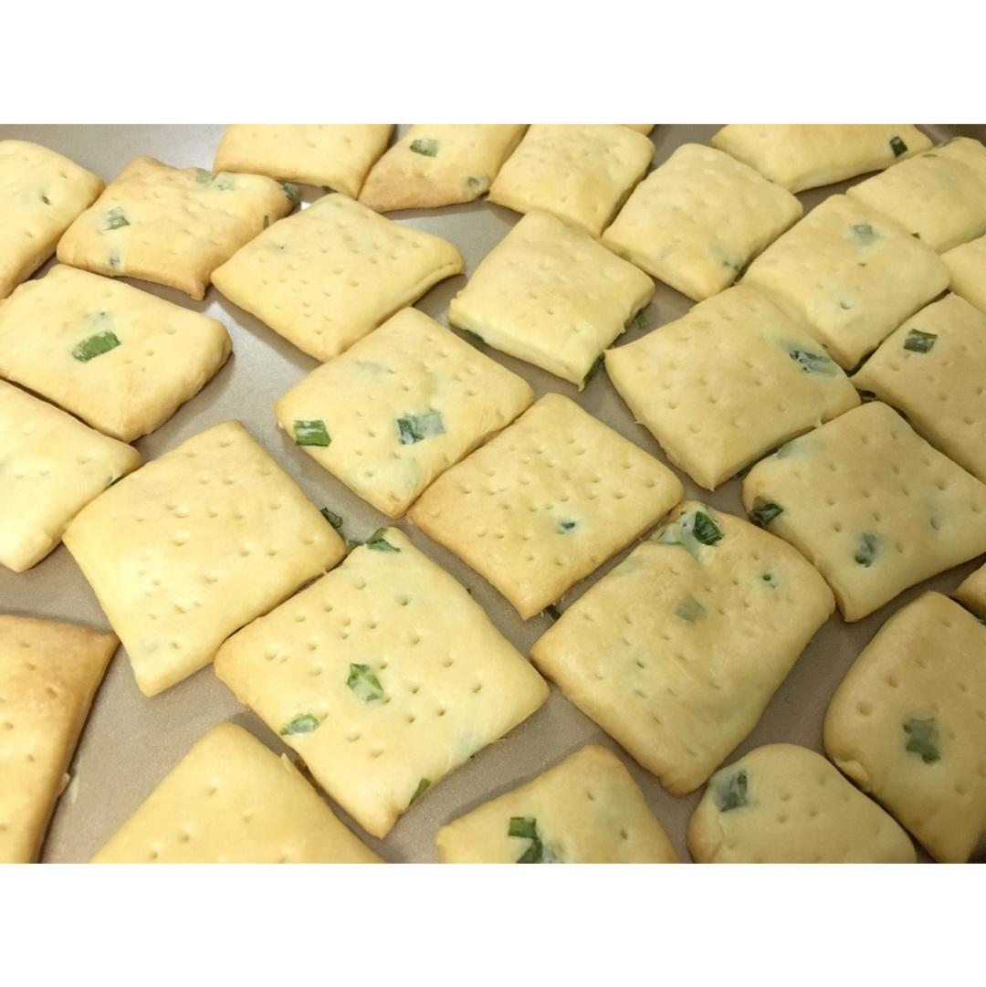 嘎嘣脆——香葱苏打饼干