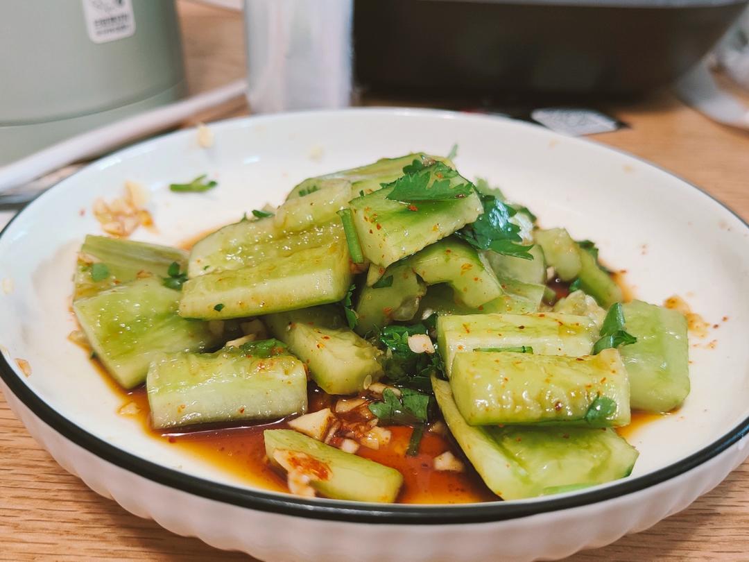 赞不绝口拍黄瓜🥒