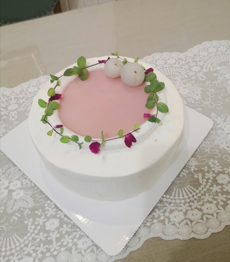 清爽夏日玫瑰荔枝奶油蛋糕