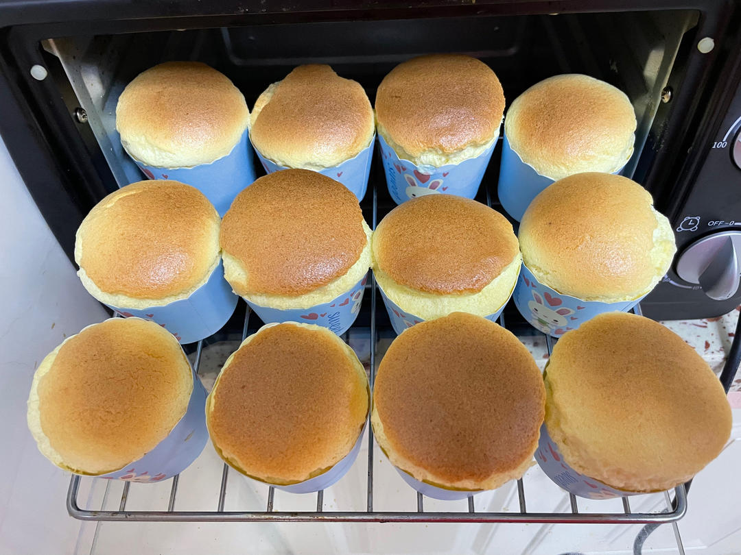 纸杯蛋糕 8寸戚风蛋糕的量