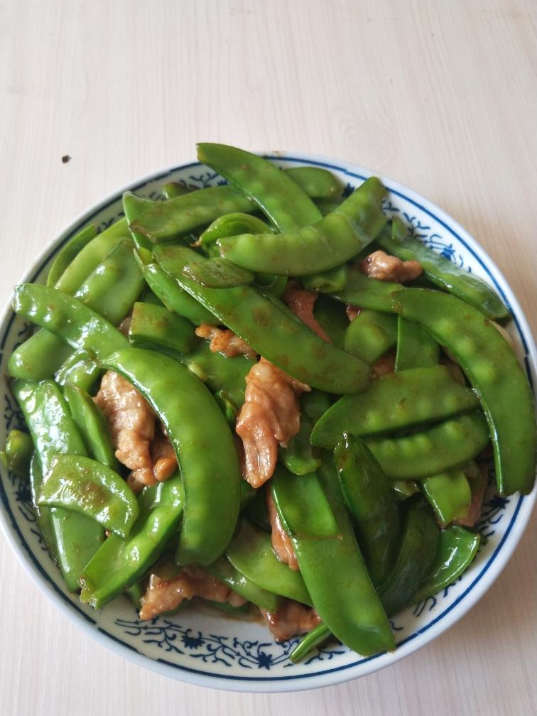 嫩过18岁的豌豆炒肉片