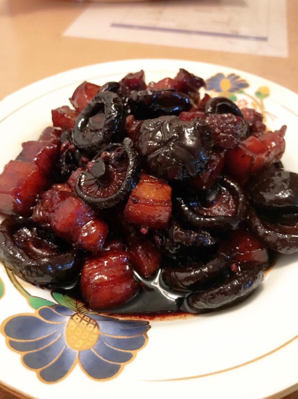 唐豌豆做的香菇烧肉