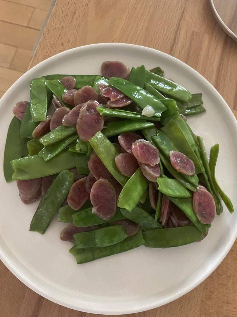 荷兰豆炒腊肠