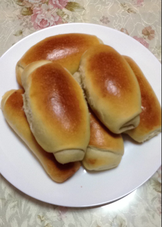 肥嘟嘟的火腿肠面包