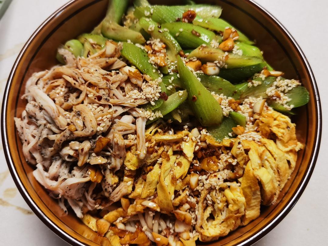 🥒鸡丝凉面