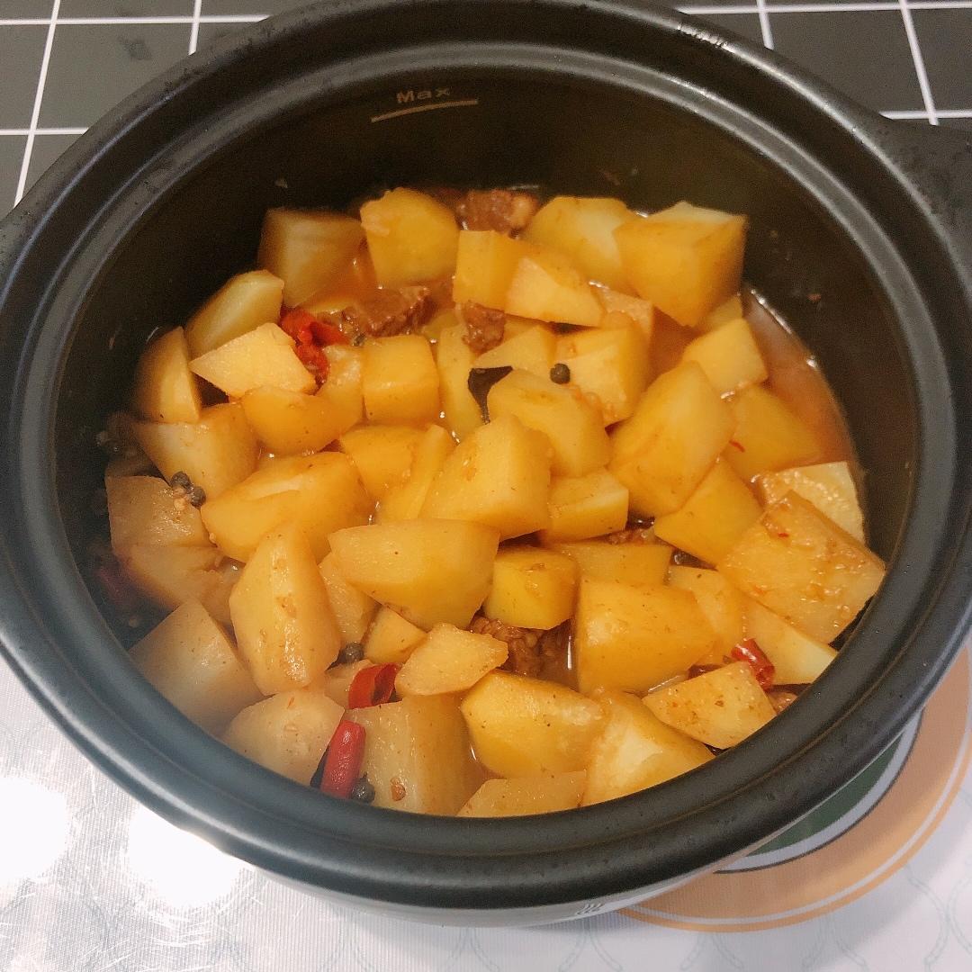 红烧土豆牛腩
