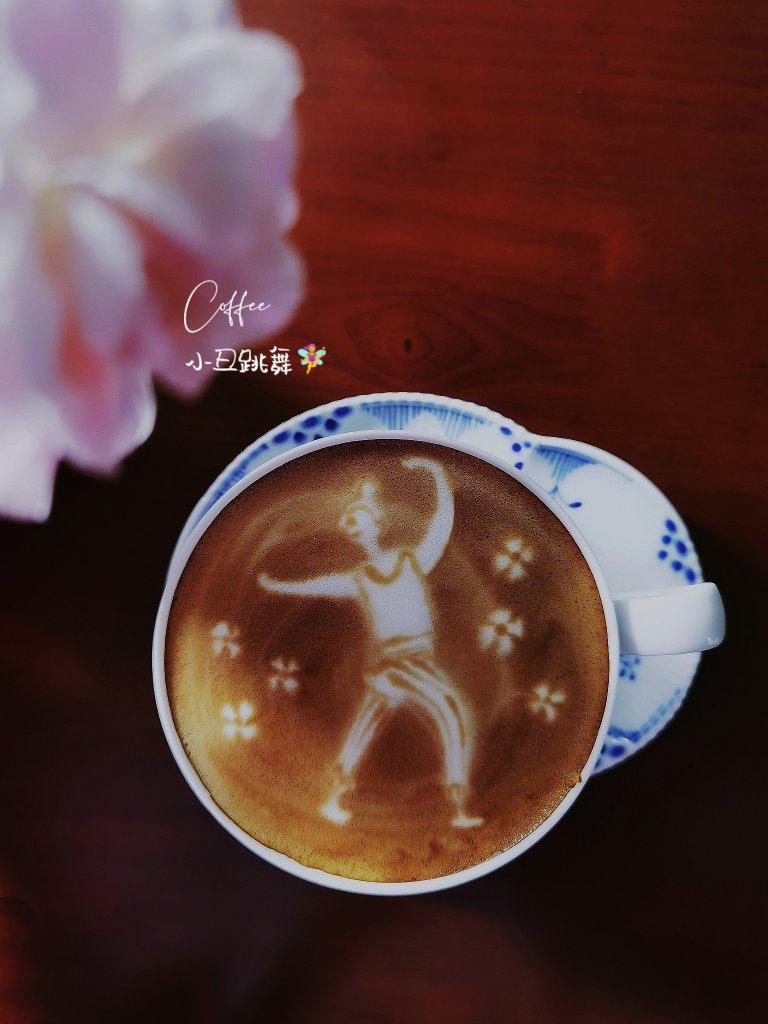 手绘咖啡雕花拉花