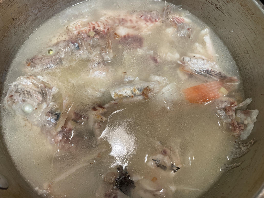 厨师长教你：“鲫鱼豆腐汤”的家常做法，满满的烹饪原理