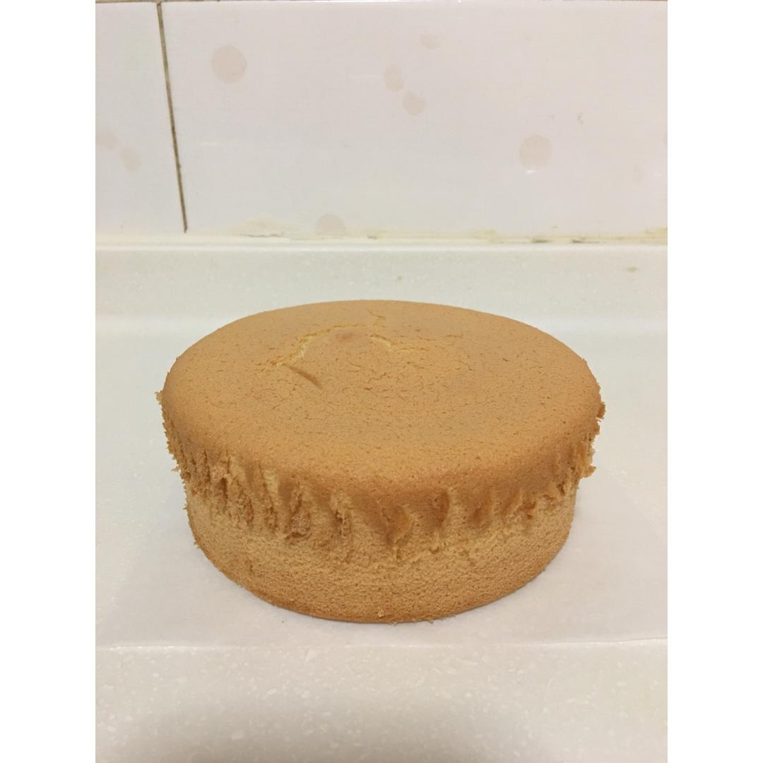 超简单完美戚风蛋糕（6寸2蛋）附打发、翻拌、脱模视频