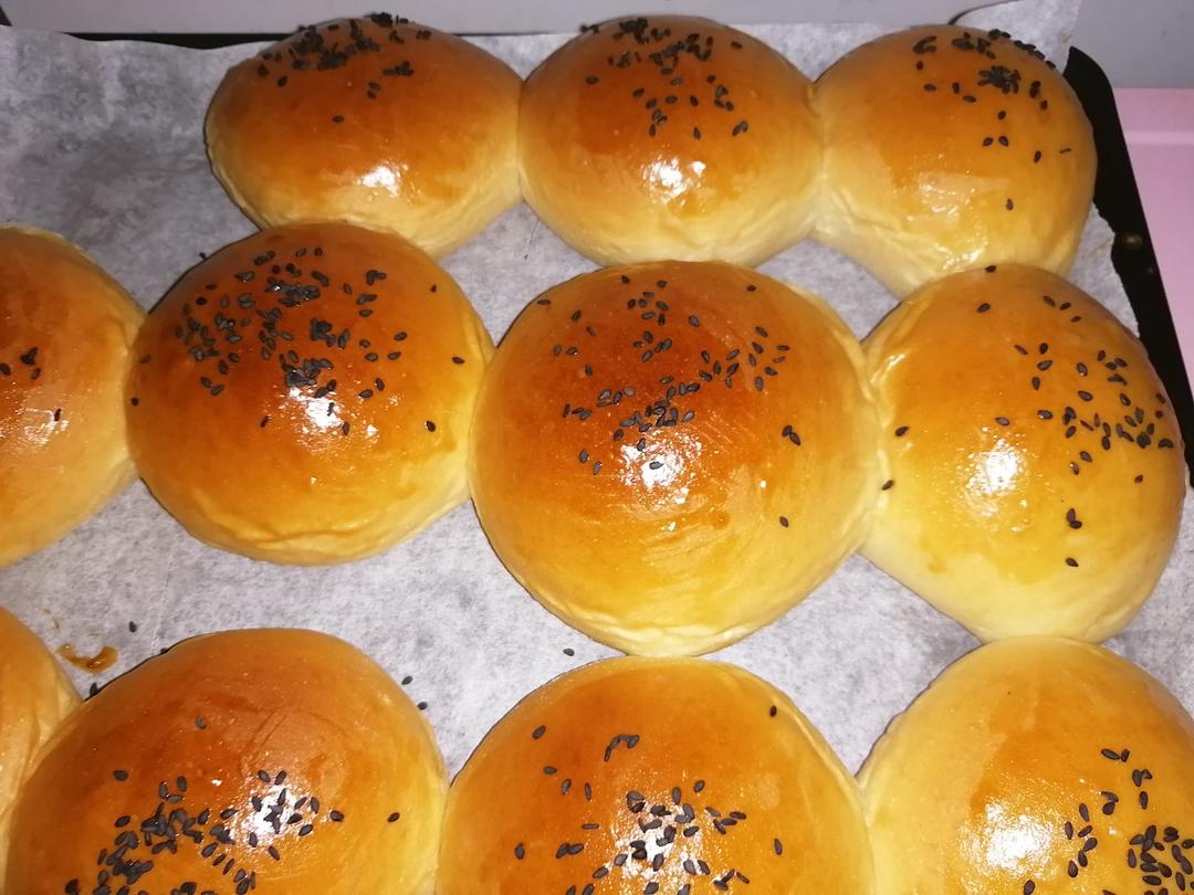 超软牛奶餐包，此配方超软不甜易出膜，放一礼拜不变硬