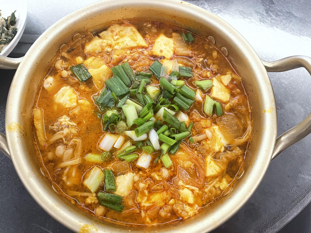 韩国大妈亲授— 韩式泡菜豆腐汤