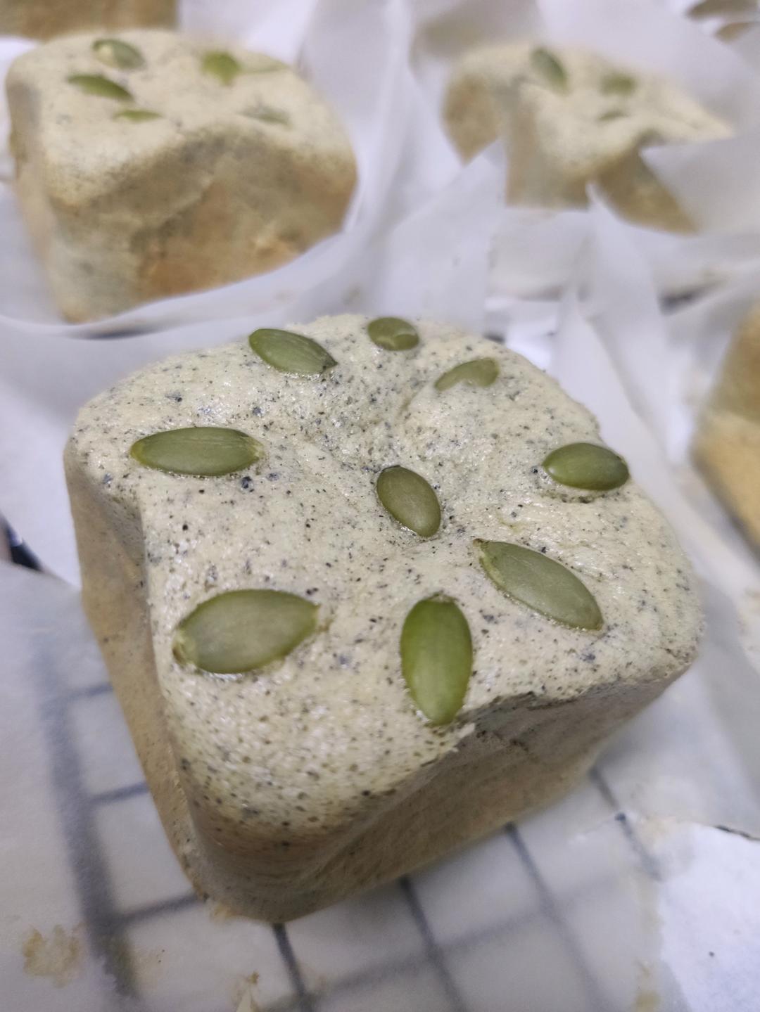 黑芝麻戚风
