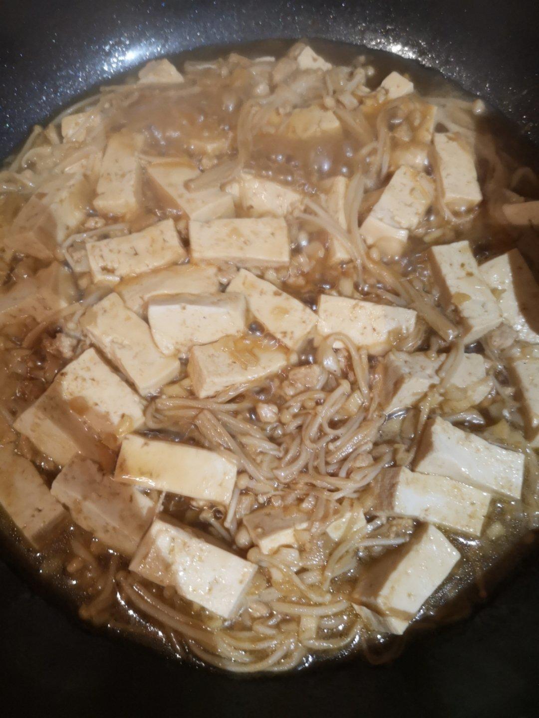 金针菇焖嫩豆腐
