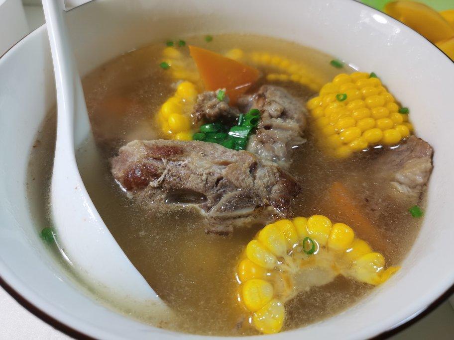 连吃三碗的玉米山药排骨汤