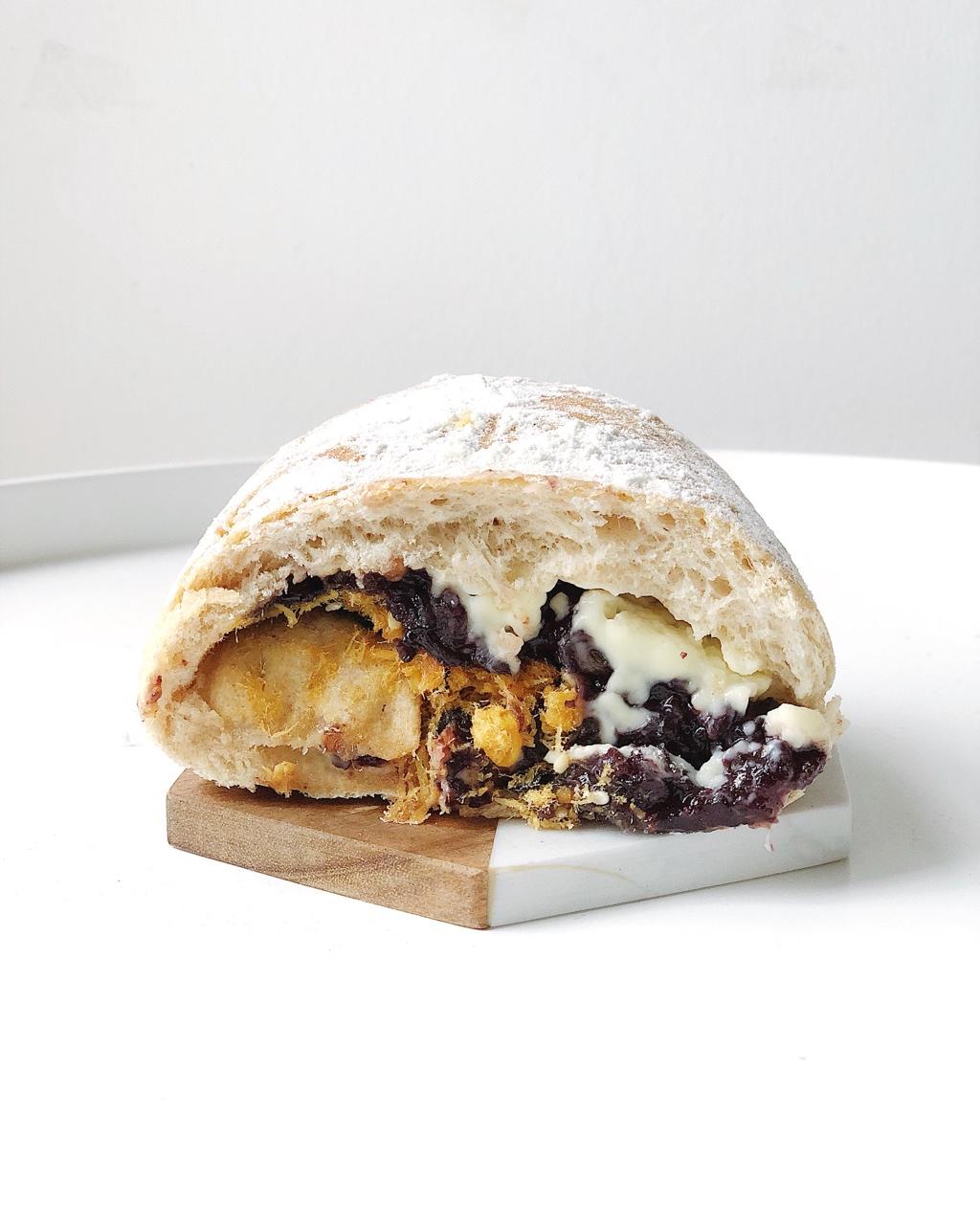 天然酵种无油麦麸紫米奶酪软欧