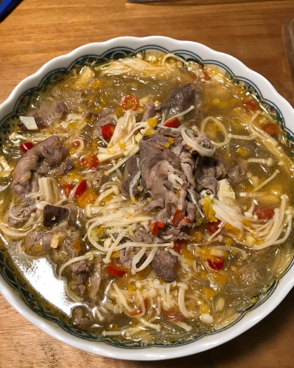 酸汤肥牛