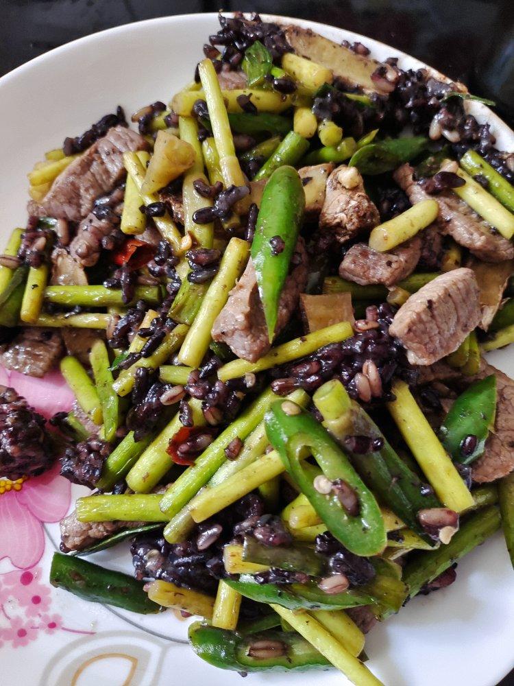 蒜薹牛肉