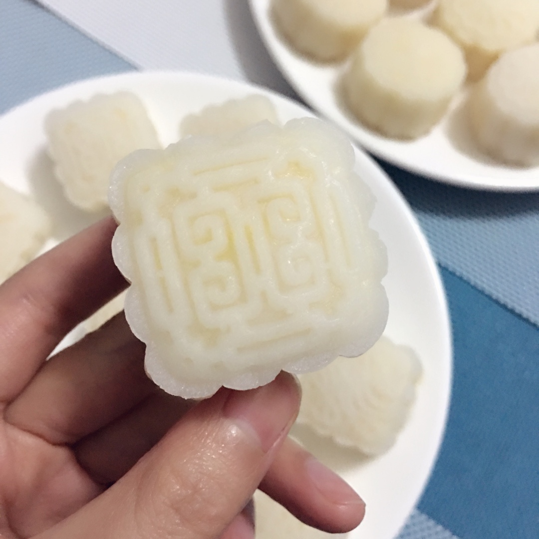 榴莲冰皮月饼