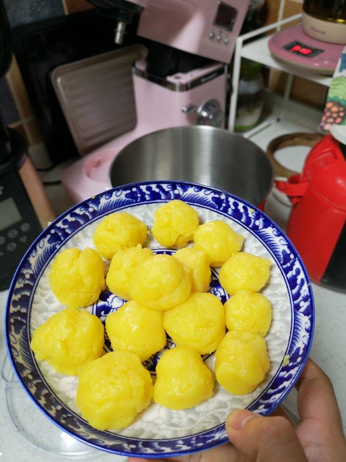 奶黄馅儿和奶黄包