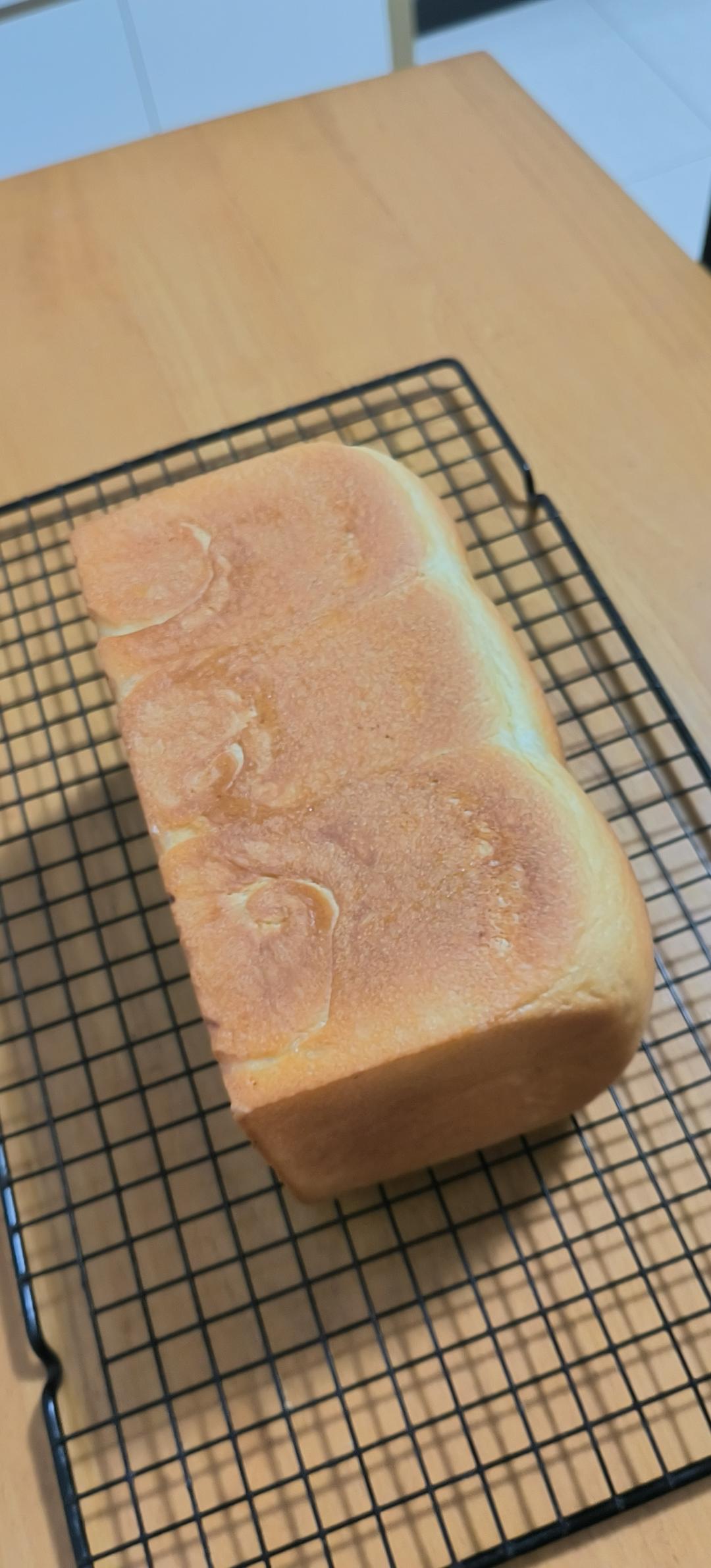手撕鲜奶蛋白吐司