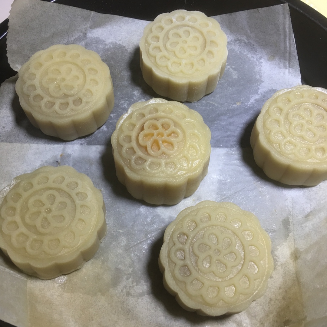 广式月饼—蛋黄莲蓉月饼