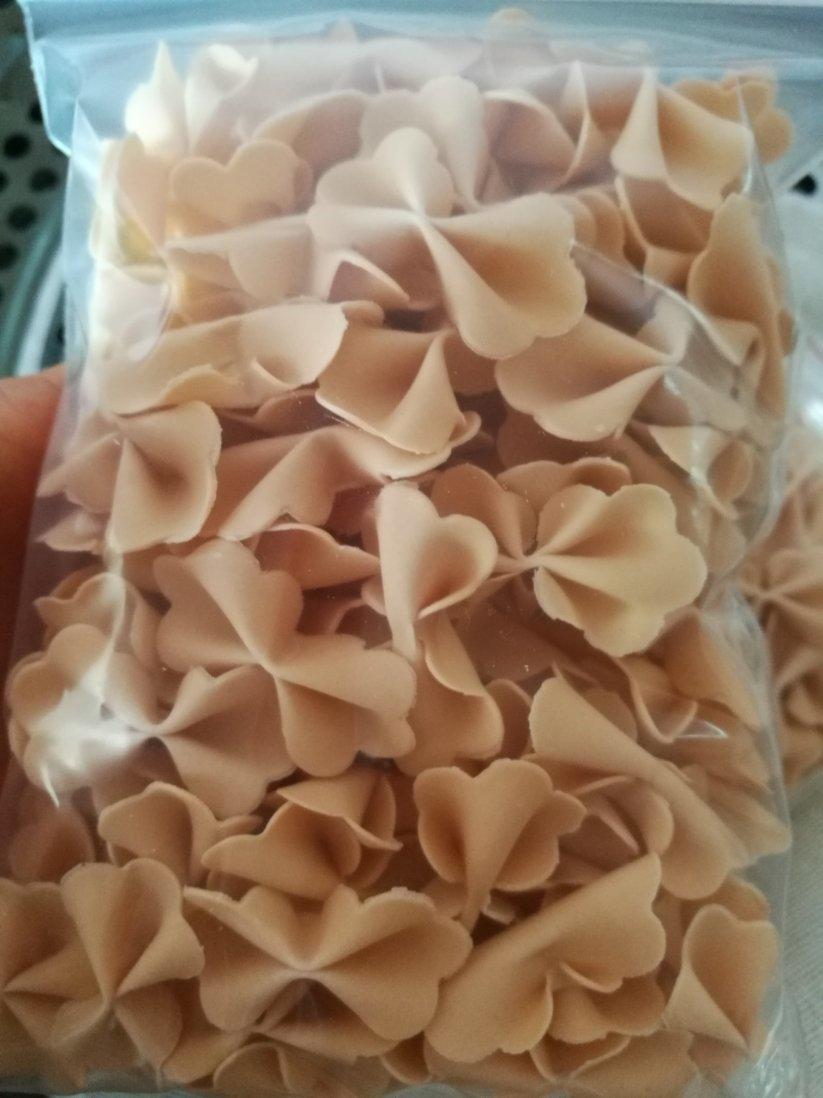 用小美给宝宝做辅食之胡萝卜蝴蝶面