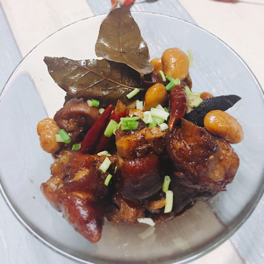 美味的家常菜：红烧猪蹄