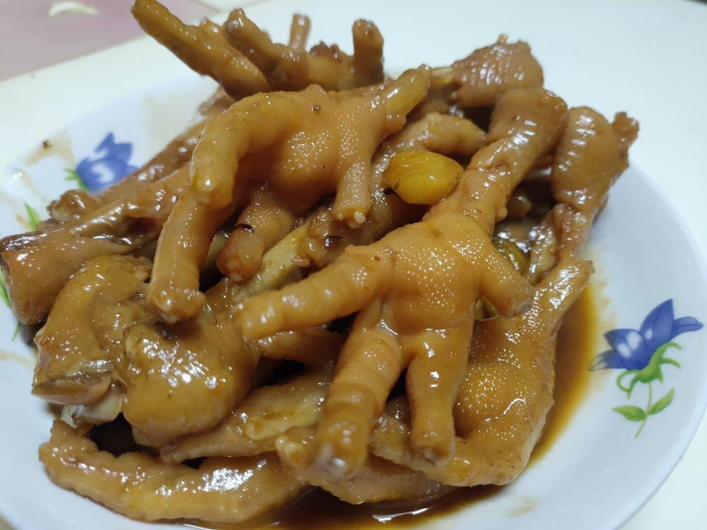 好吃到手指都吃掉的卤鸡爪