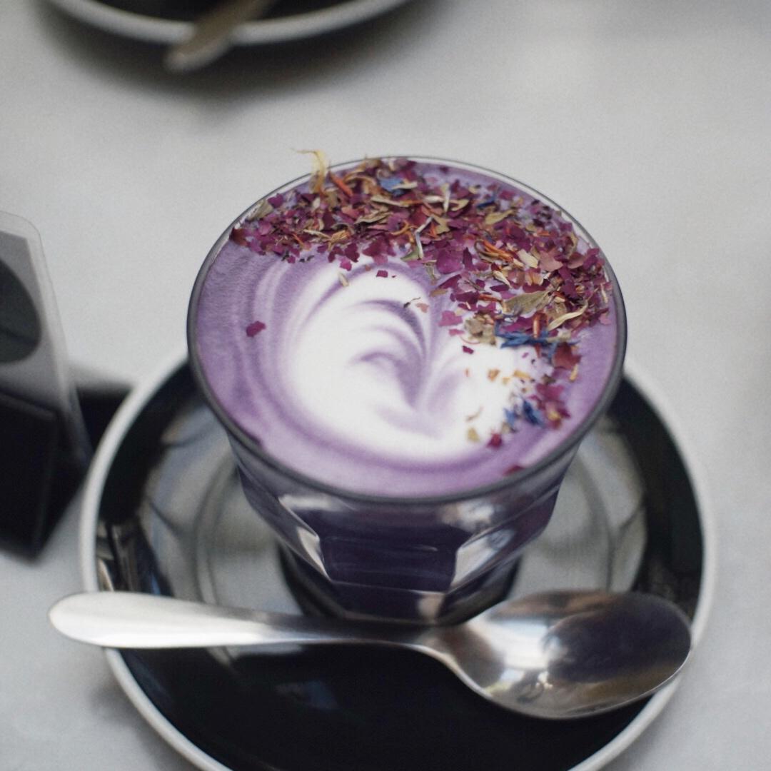 紫薯豆浆拿铁(Purple Sweet Potato Soy Latte)