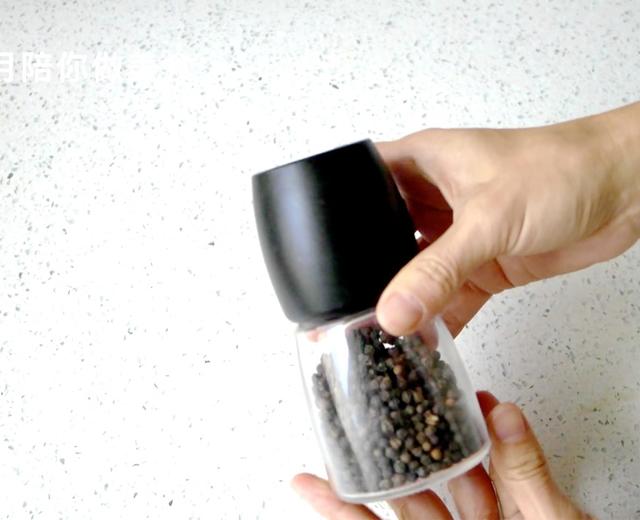 （视频）宜家的研磨瓶 怎么打开 开瓶方法的做法