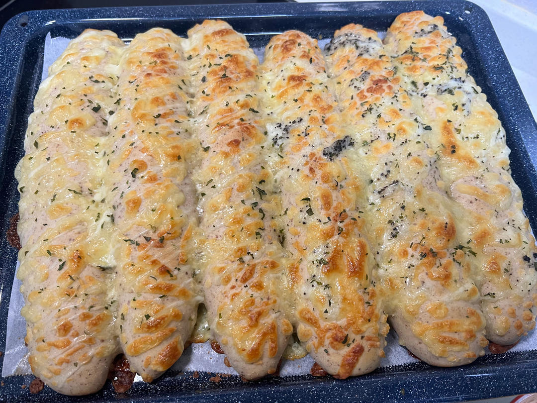 吃不完的马苏里拉，做成这款芝士面包条，口感绝了！