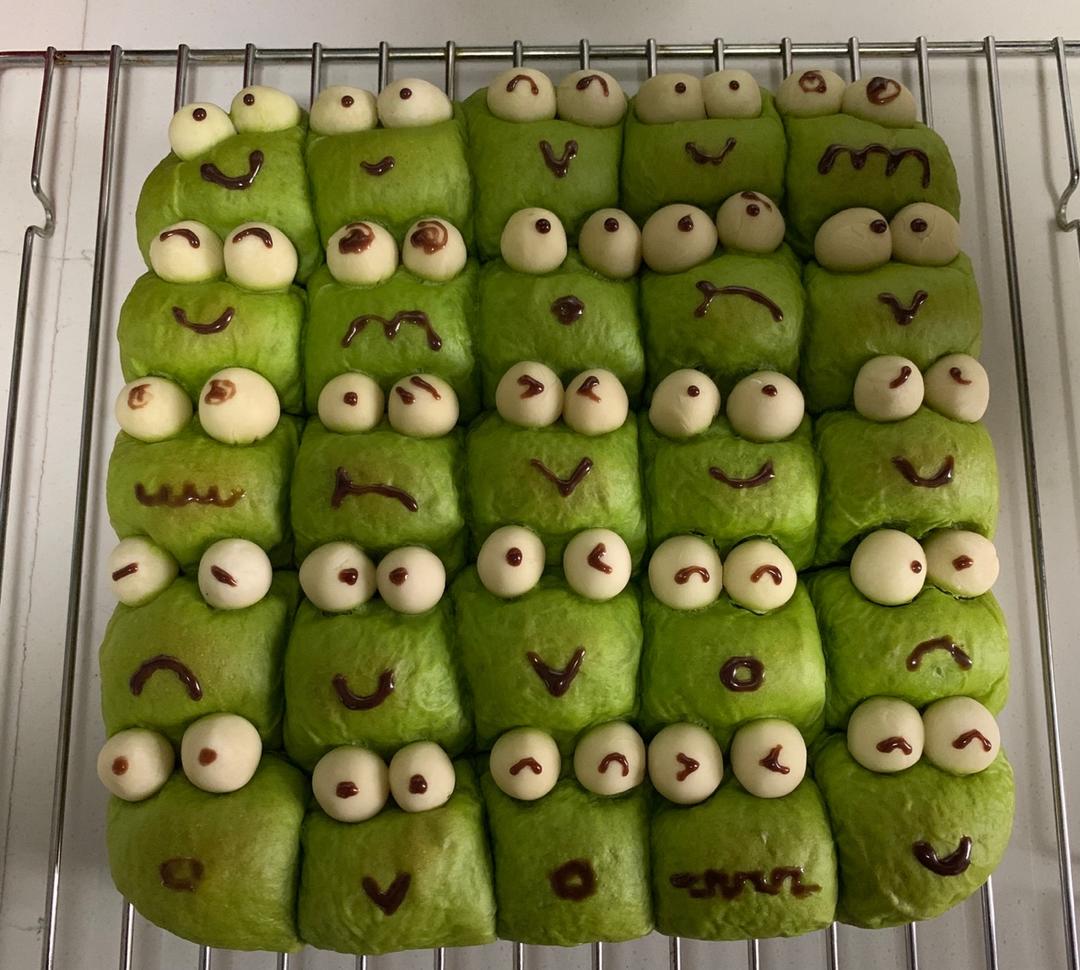 青蛙挤挤小面包