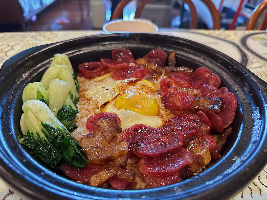 香肠煲仔饭