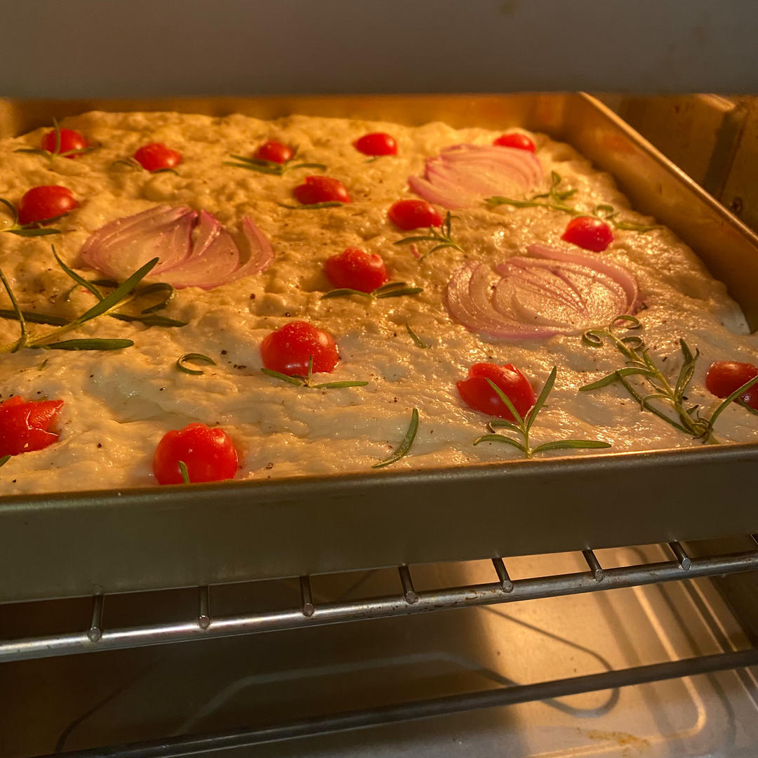 春天的土豆佛卡夏面包