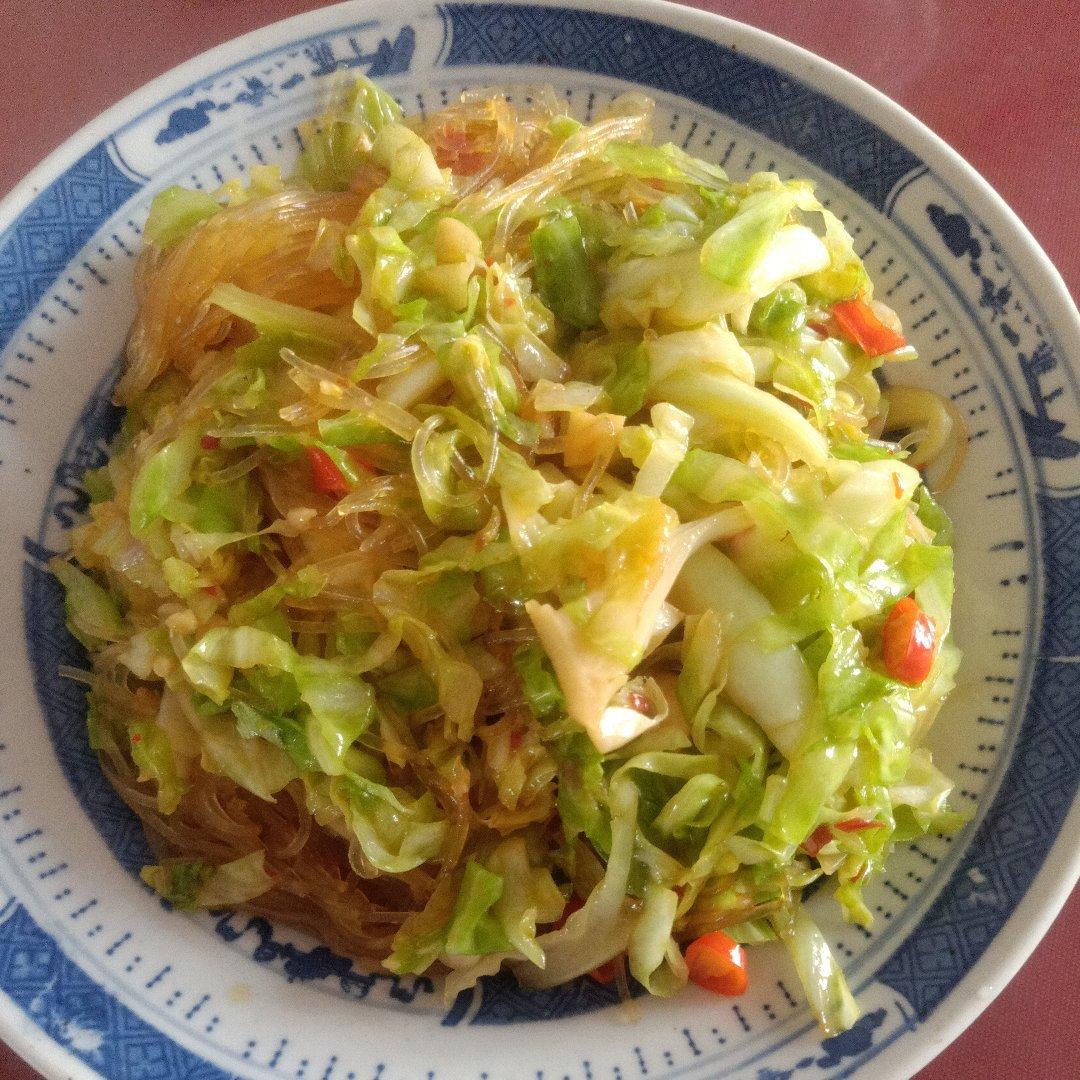 圆白菜炒粉丝