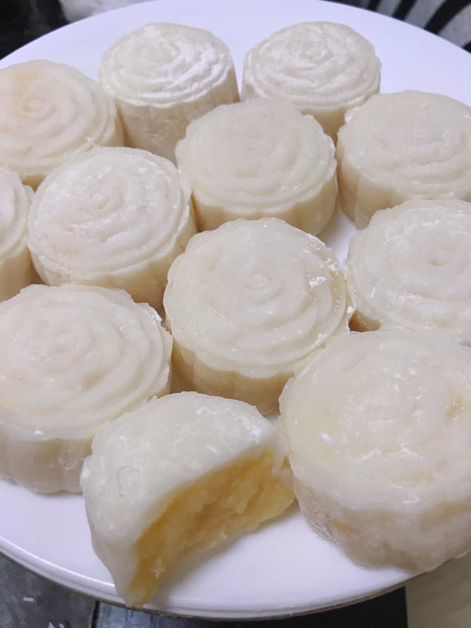 冰皮奶黄月饼