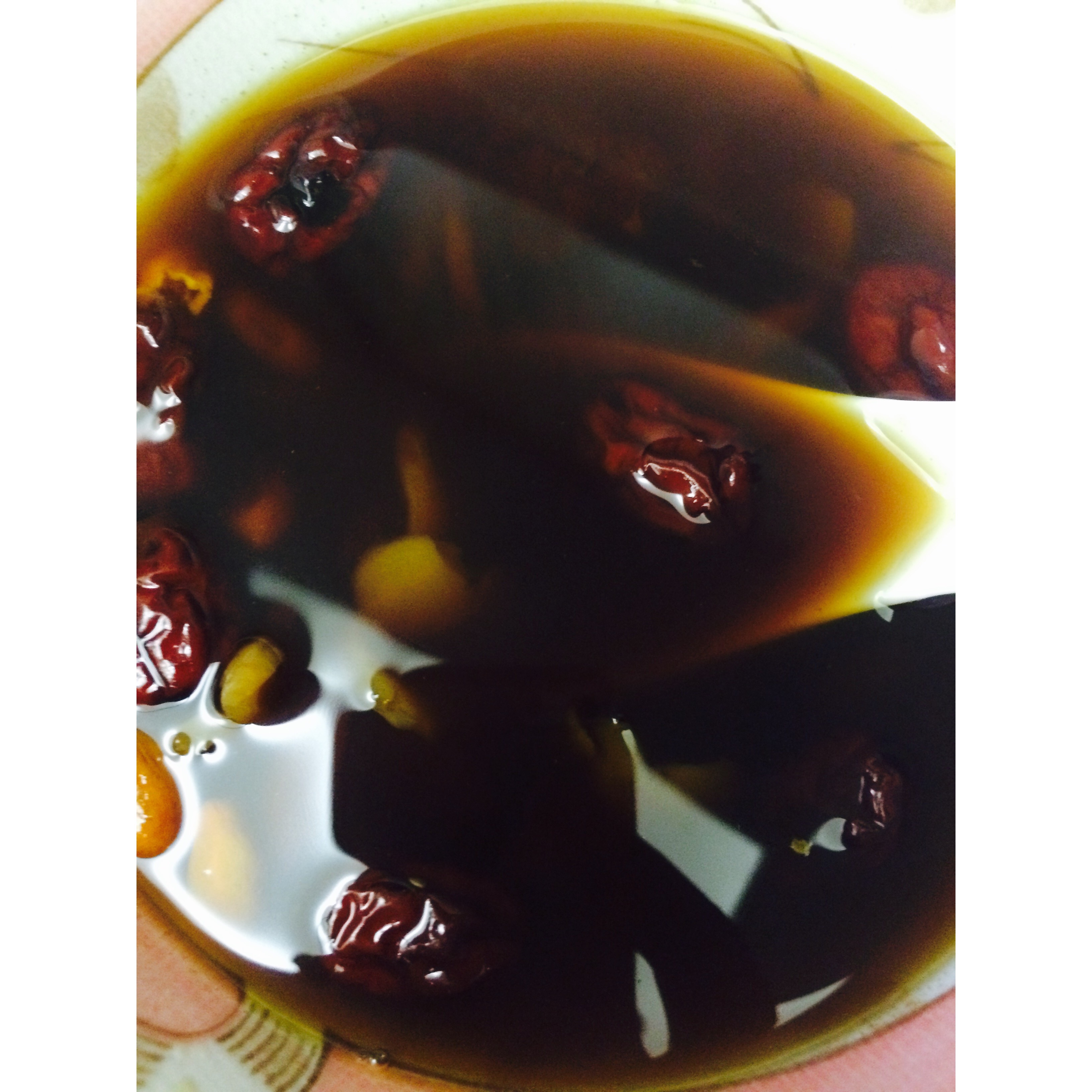 红枣桂圆枸杞红糖水